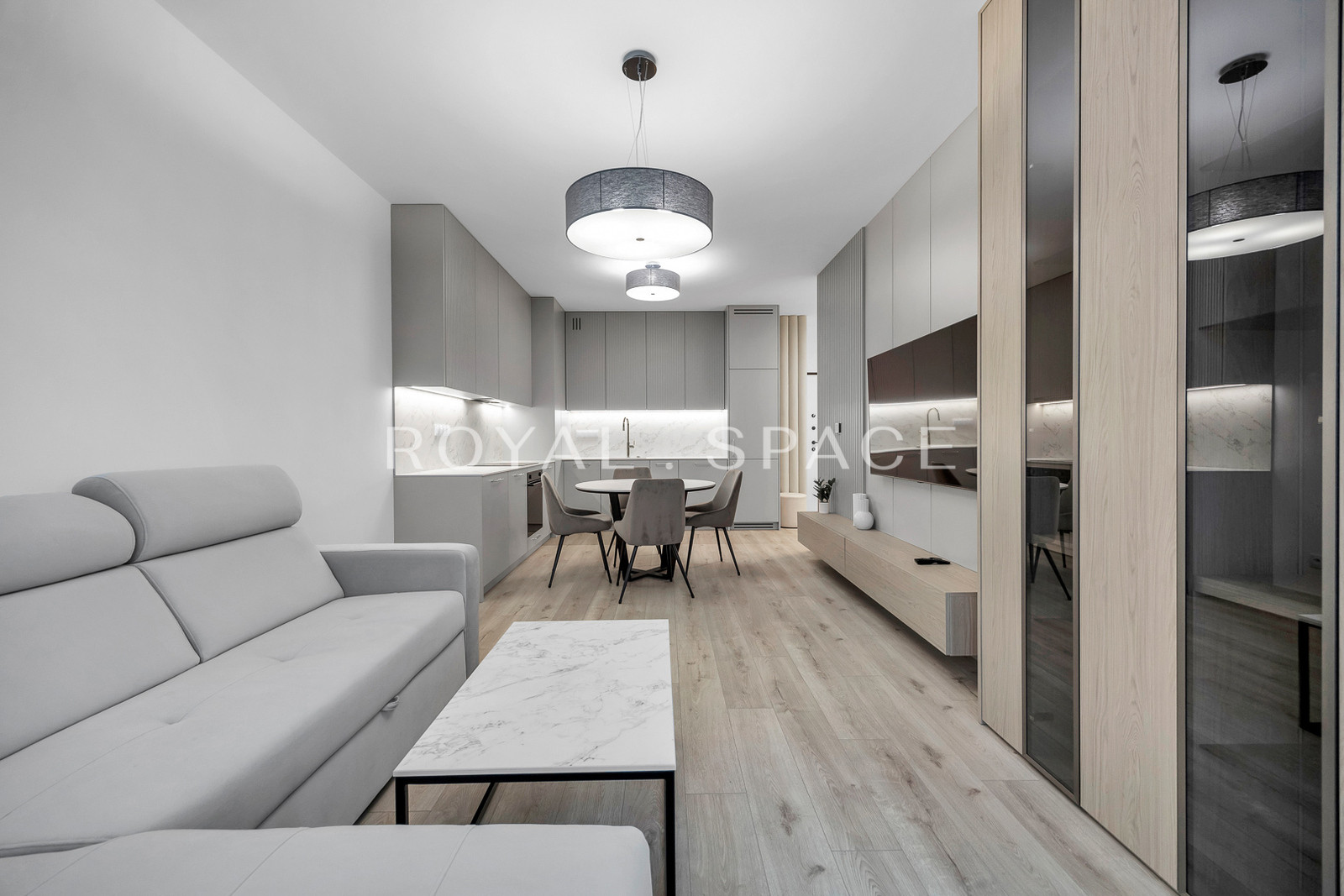 Elegant apartment with loggia in Wola!
