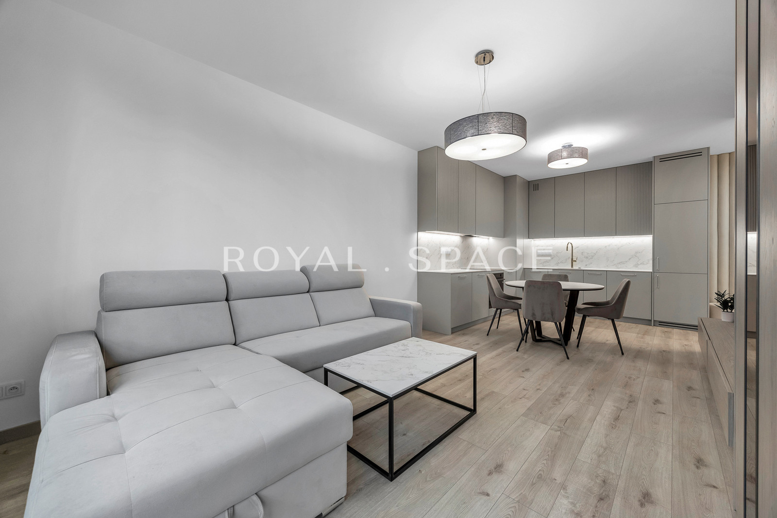 Elegant apartment with loggia in Wola!