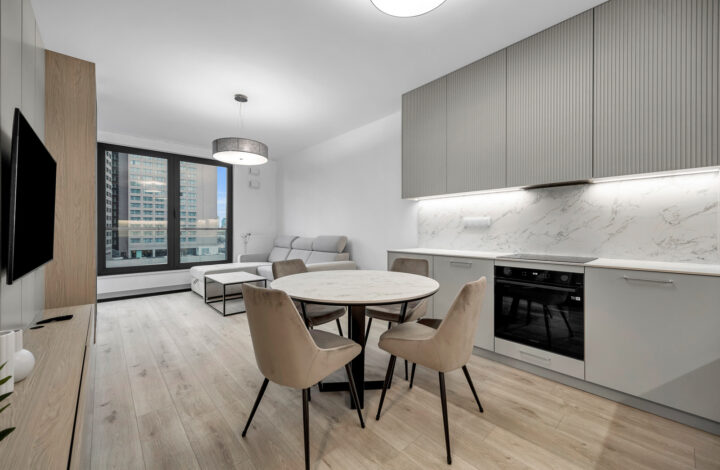 Elegant apartment with loggia in Wola!