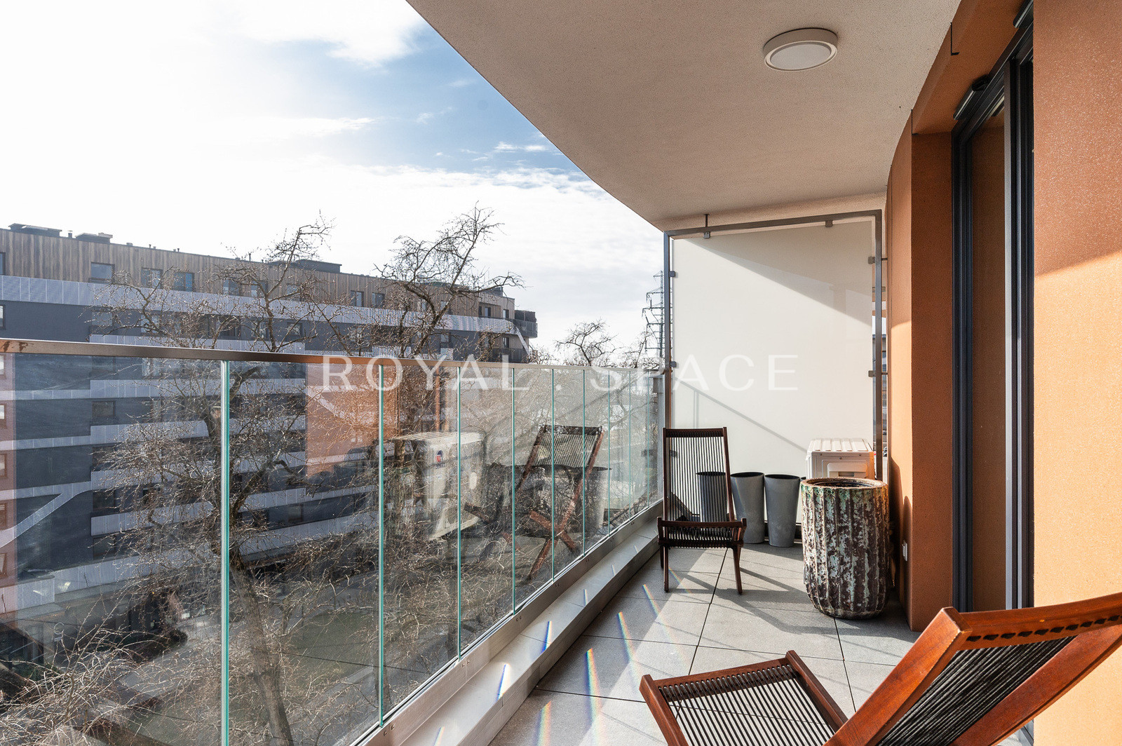 Przeszklony apartament z garażem Wiślane Tarasy!