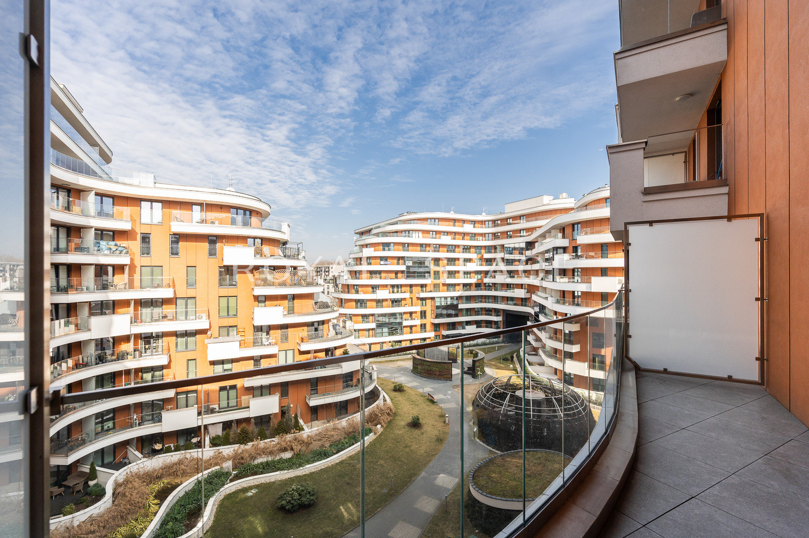 Przeszklony apartament z garażem Wiślane Tarasy!