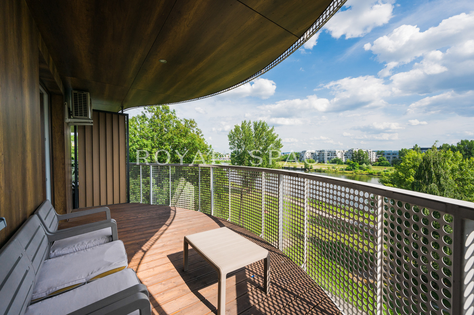 Studio with a large terrace & view of the Vistula!