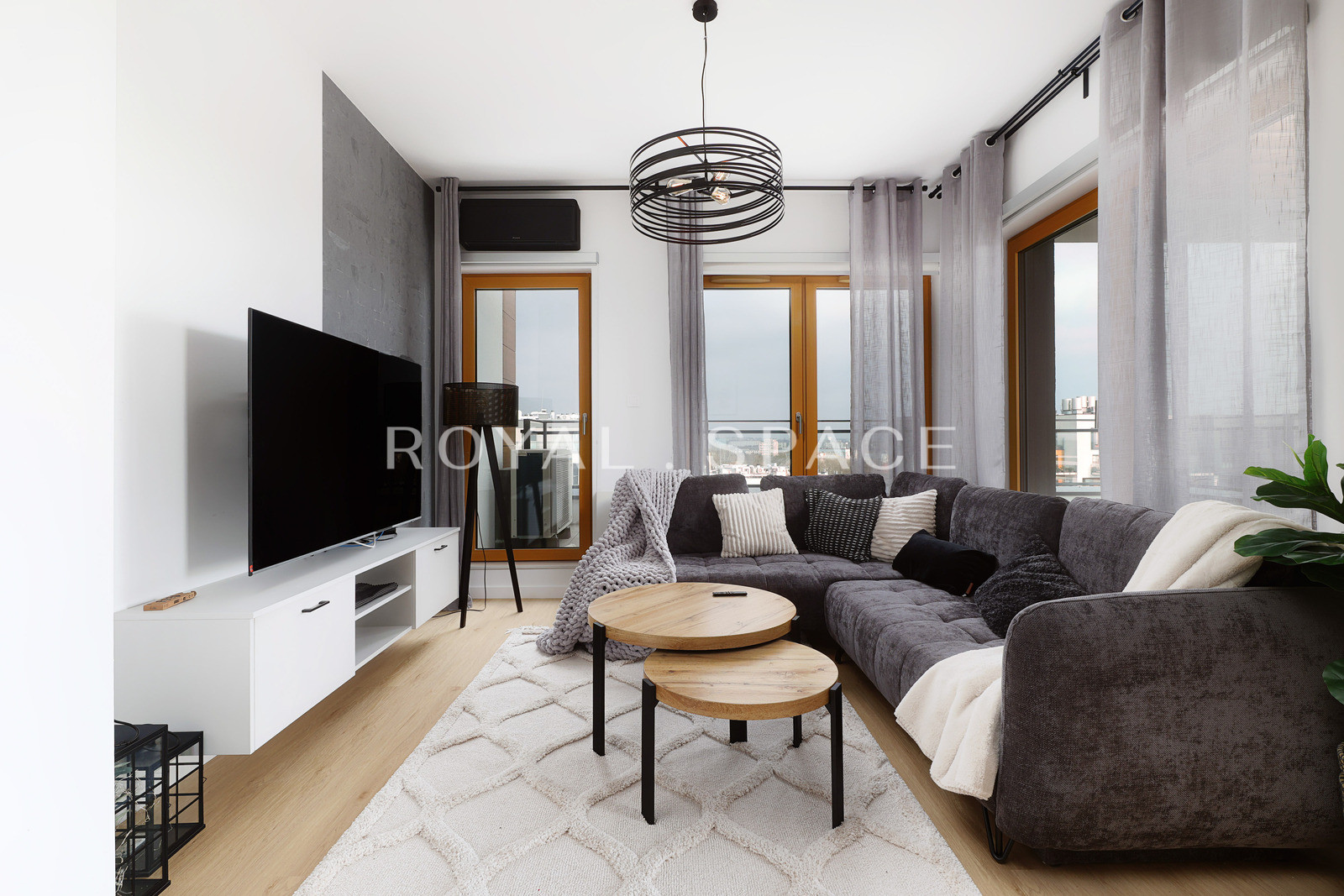 Elegancki apartament z balkonem i tarasem!