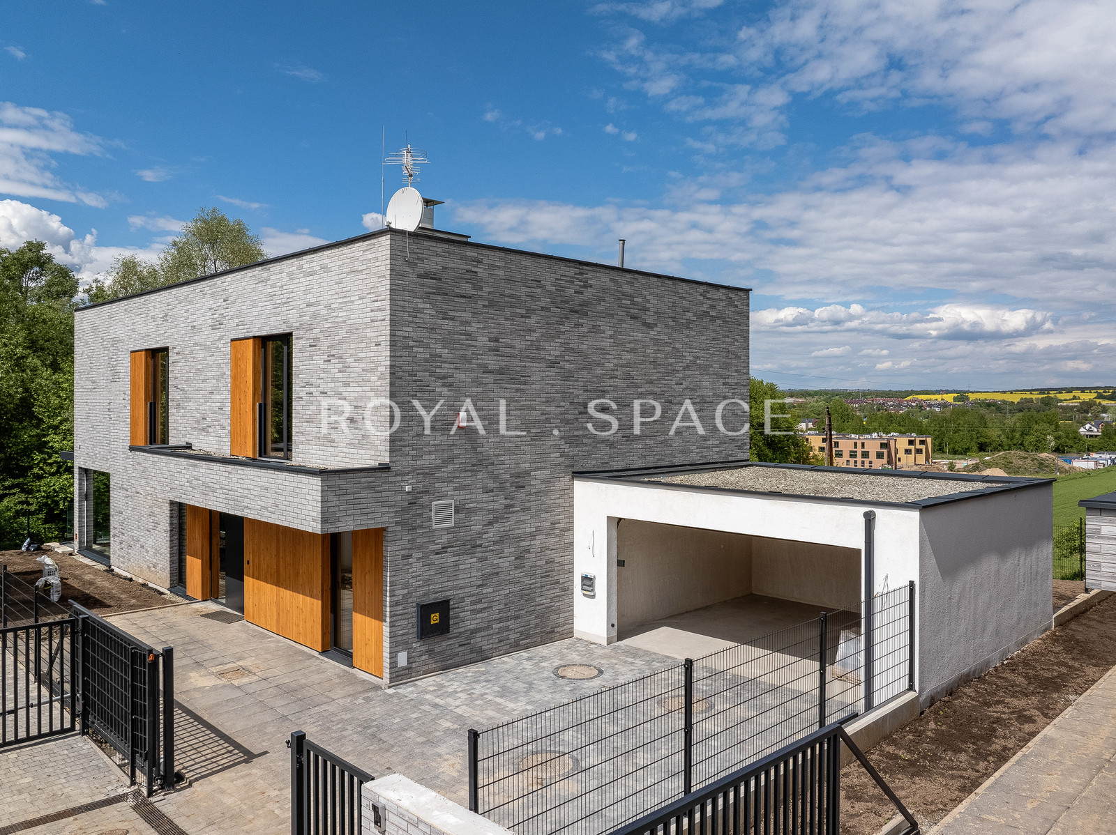 Dom z działką widokową w zamkniętym kompleksie!