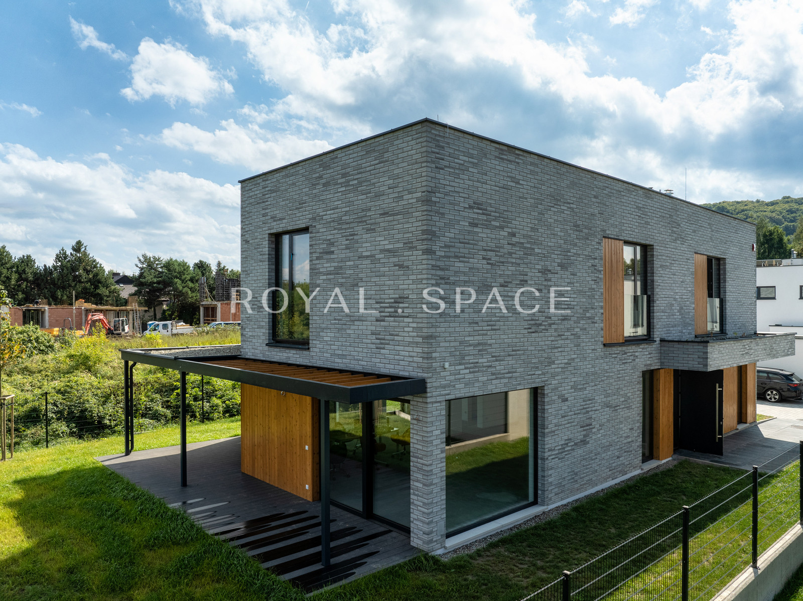 Dom z działką widokową w zamkniętym kompleksie!