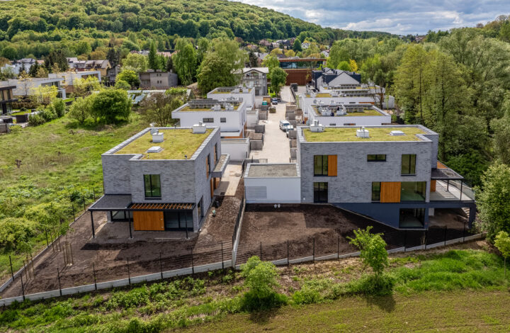 Dom z działką widokową w zamkniętym kompleksie!