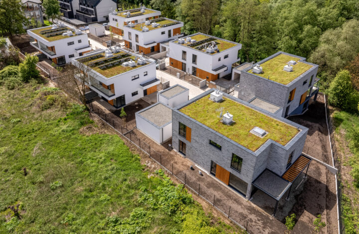 Dom z działką widokową w zamkniętym kompleksie!