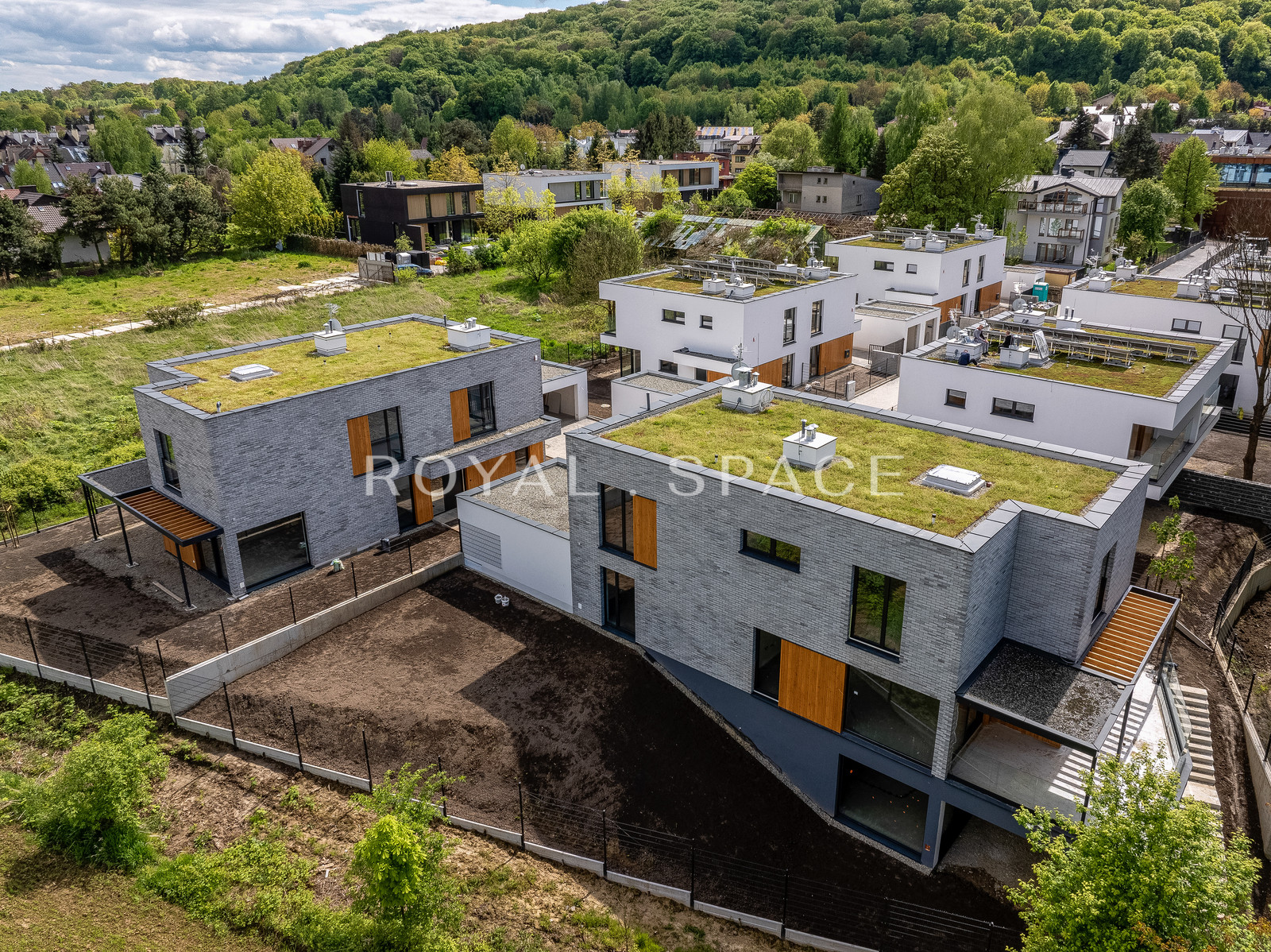 Dom z działką widokową w zamkniętym kompleksie!