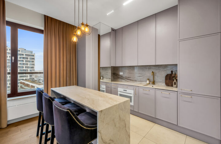 Modern apartment with loggia and 2 parking spaces!