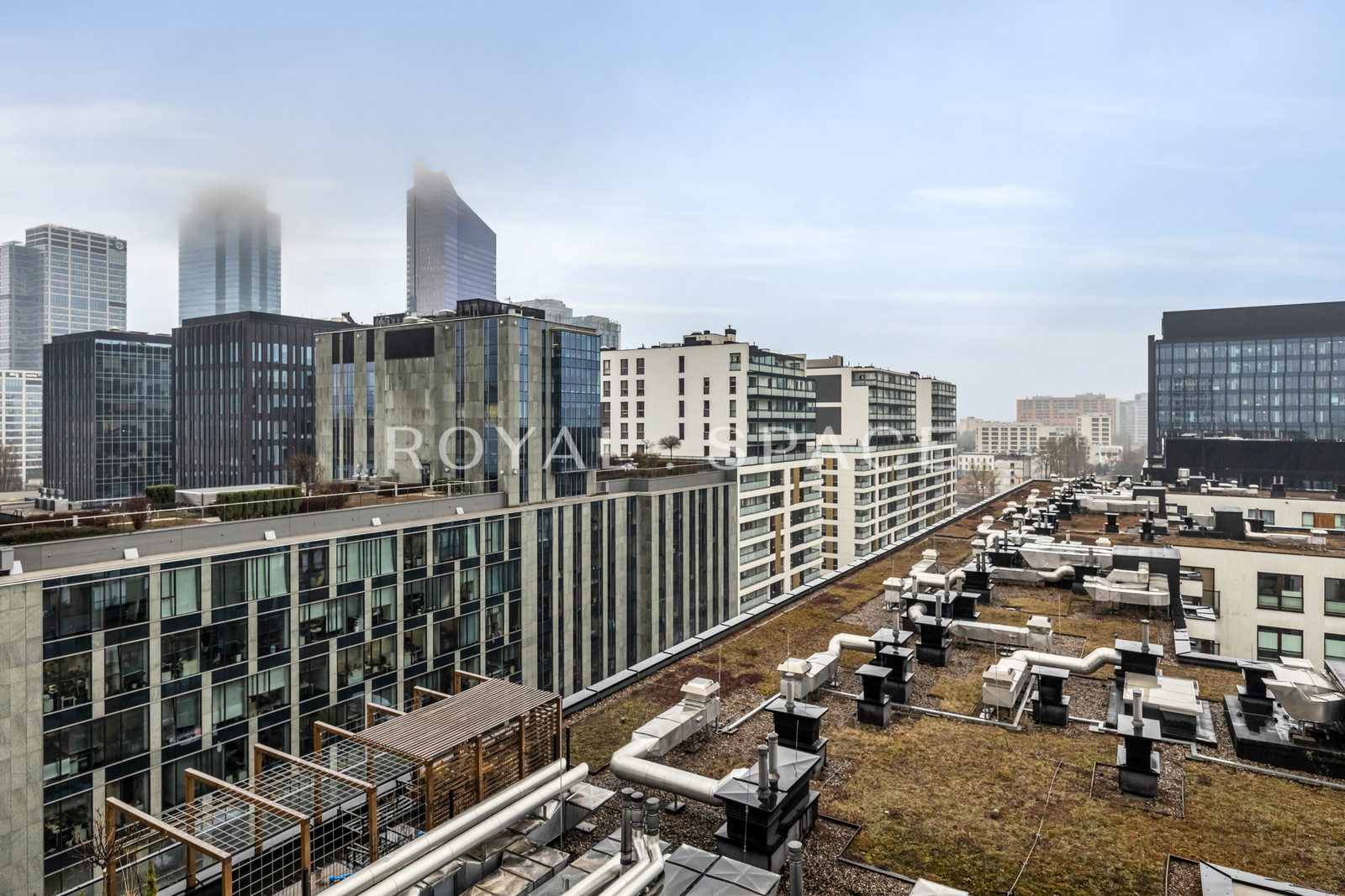 Modern apartment with loggia and 2 parking spaces!