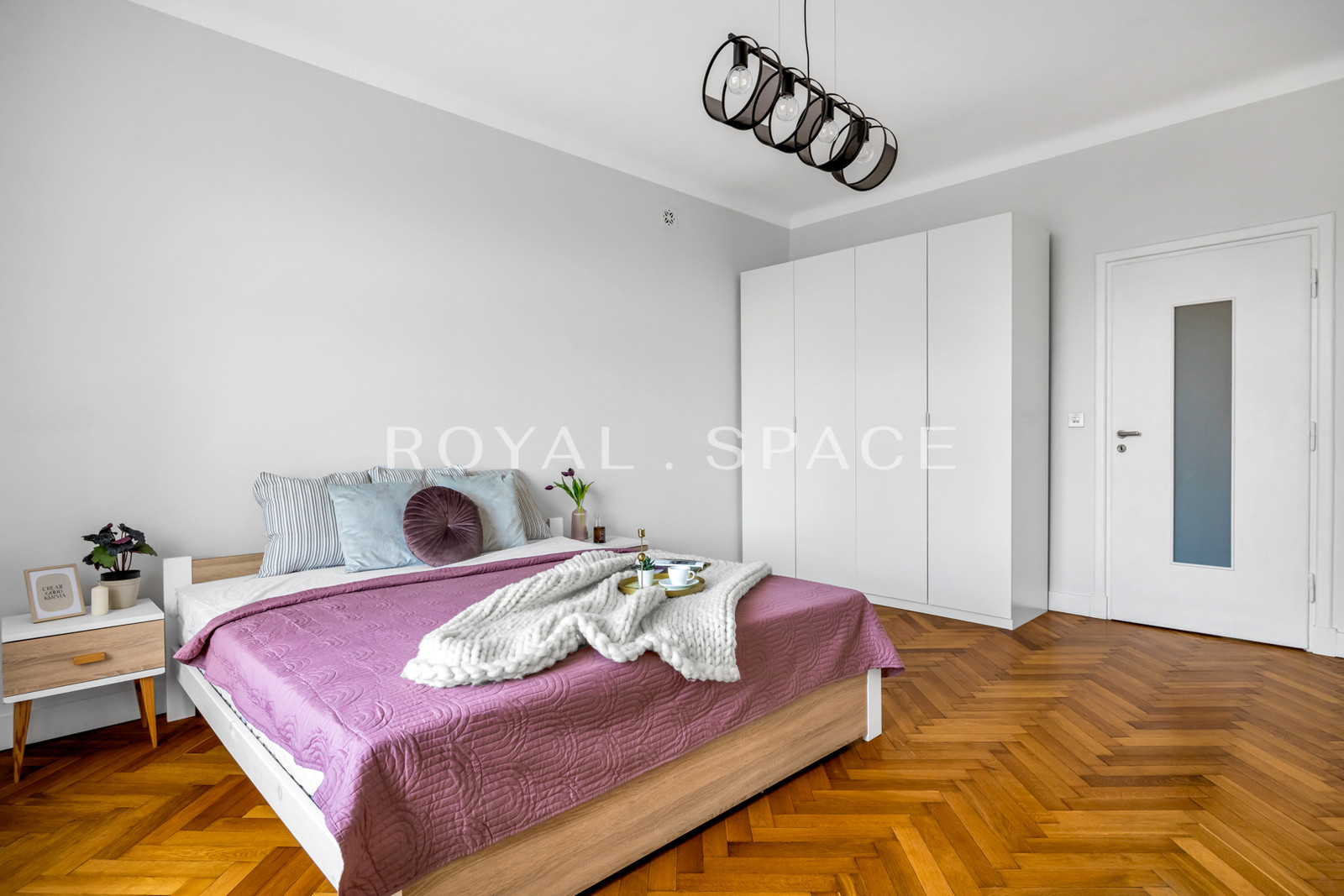 Apartment in the “Dom bez Kantów” tenament!