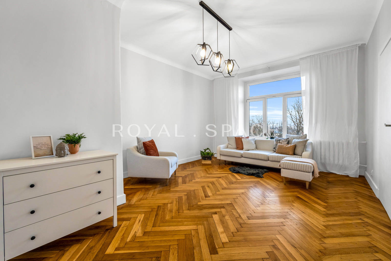 Apartment in the “Dom bez Kantów” tenament!