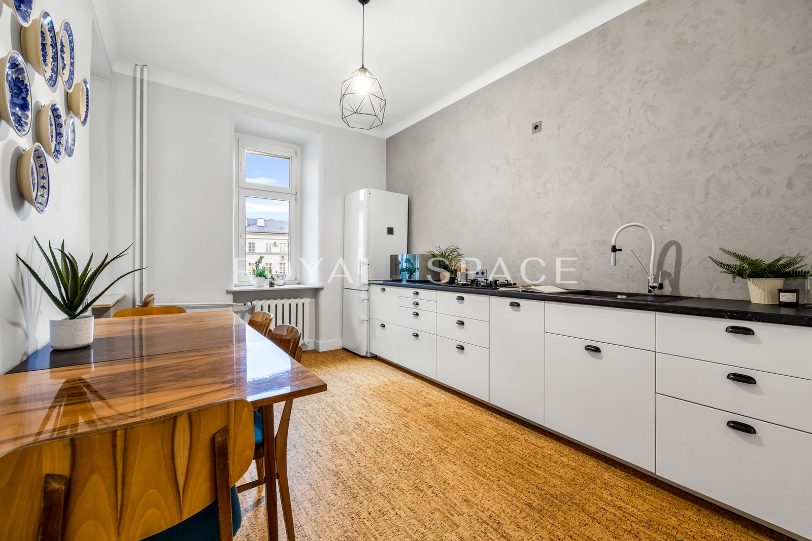 Apartment in the “Dom bez Kantów” tenament!