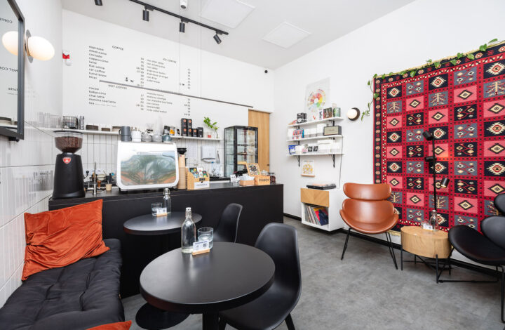 Prospering cafe for sale!