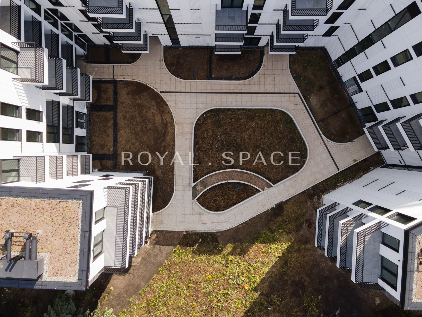 317 cm sufit | Młyny Mogilska | Unikat