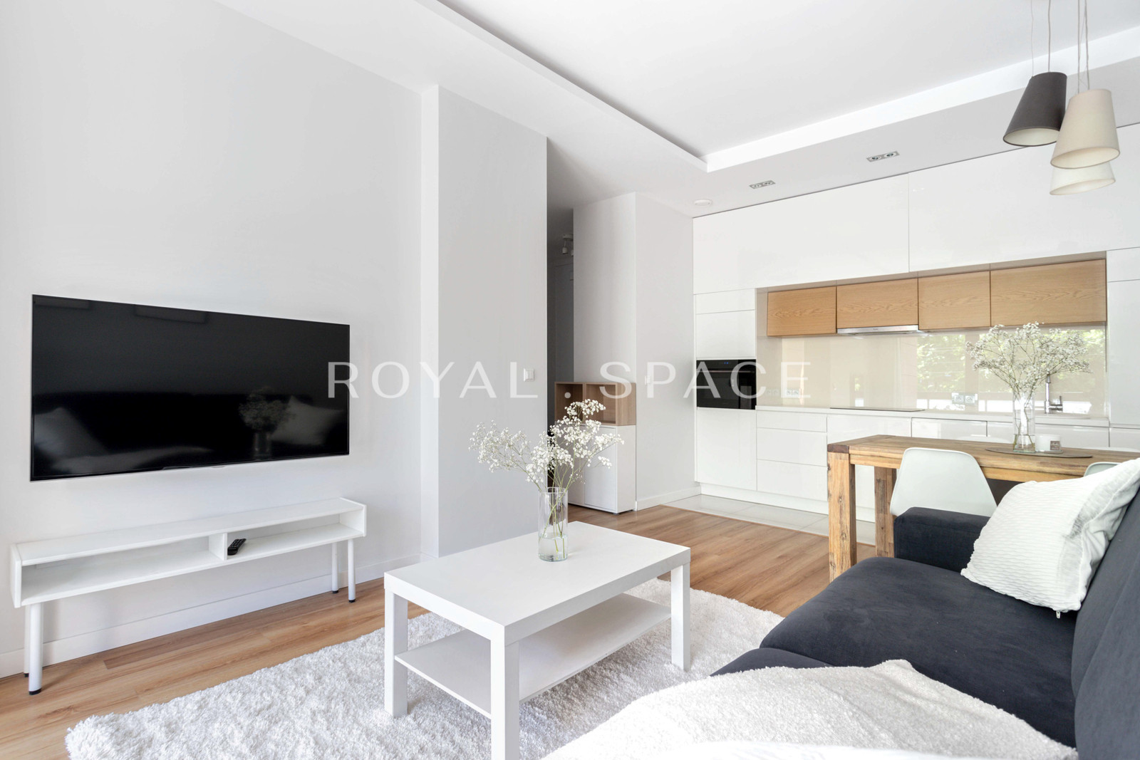 Piękne mieszkanie w apartamentowcu z basenem!