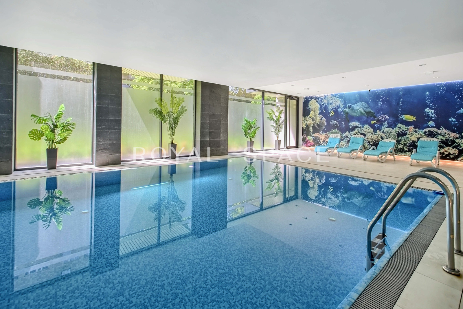 Piękne mieszkanie w apartamentowcu z basenem!