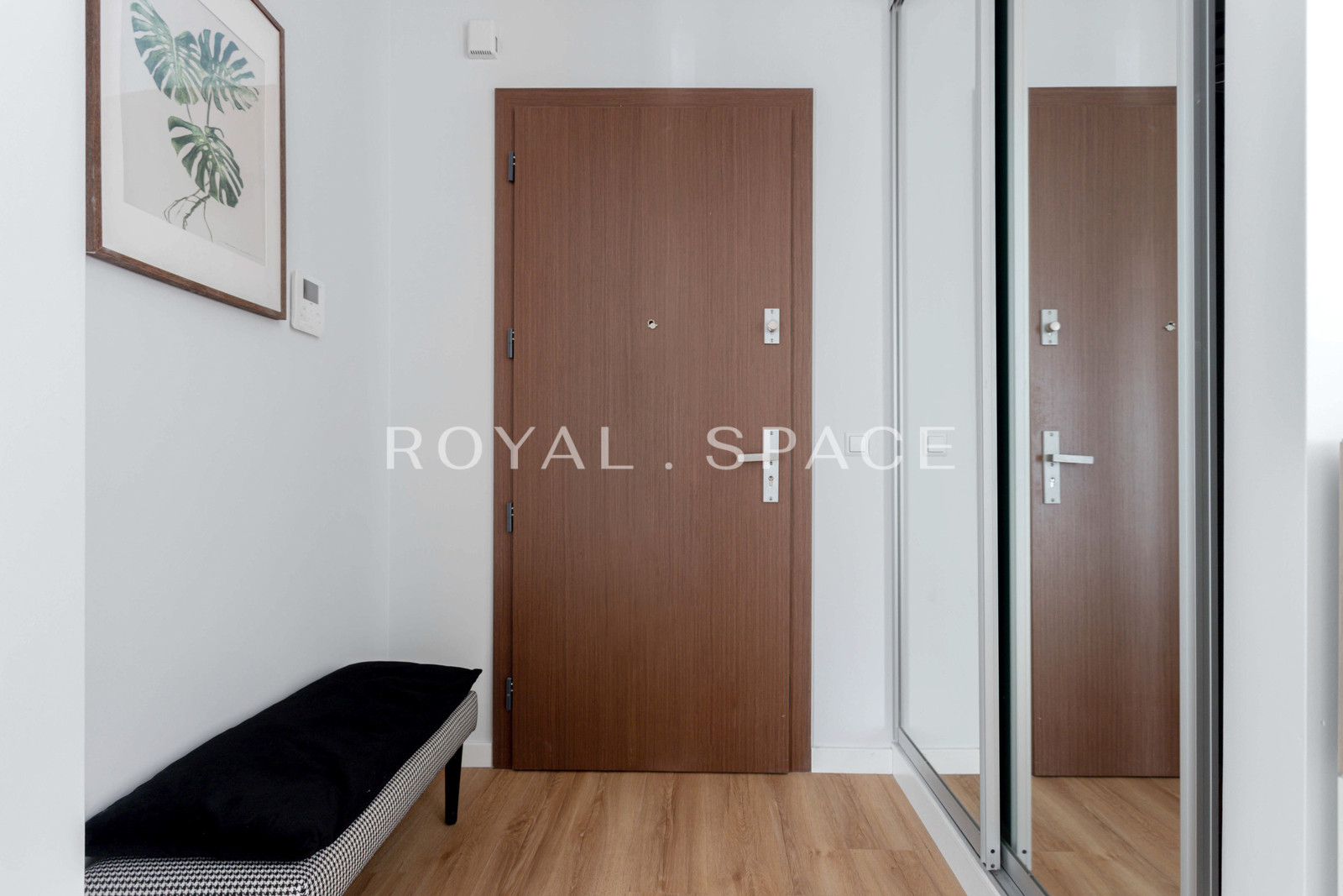 Piękne mieszkanie w apartamentowcu z basenem!