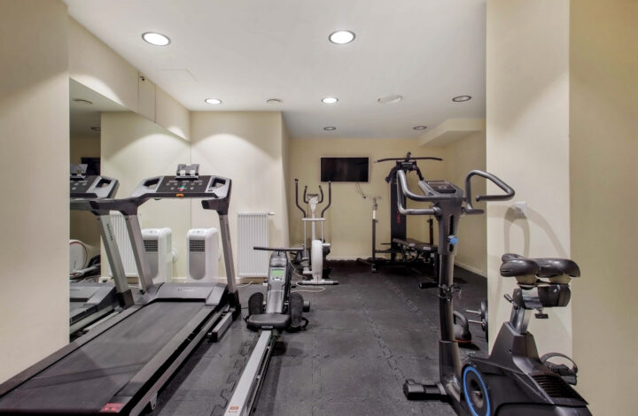 Piękne mieszkanie w apartamentowcu z basenem!