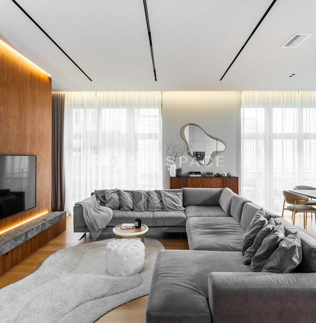 Luxury apartment in a tenement house with a garage