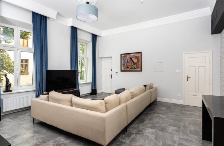 Unikatowy apartament w kamienicy przy Batorego!