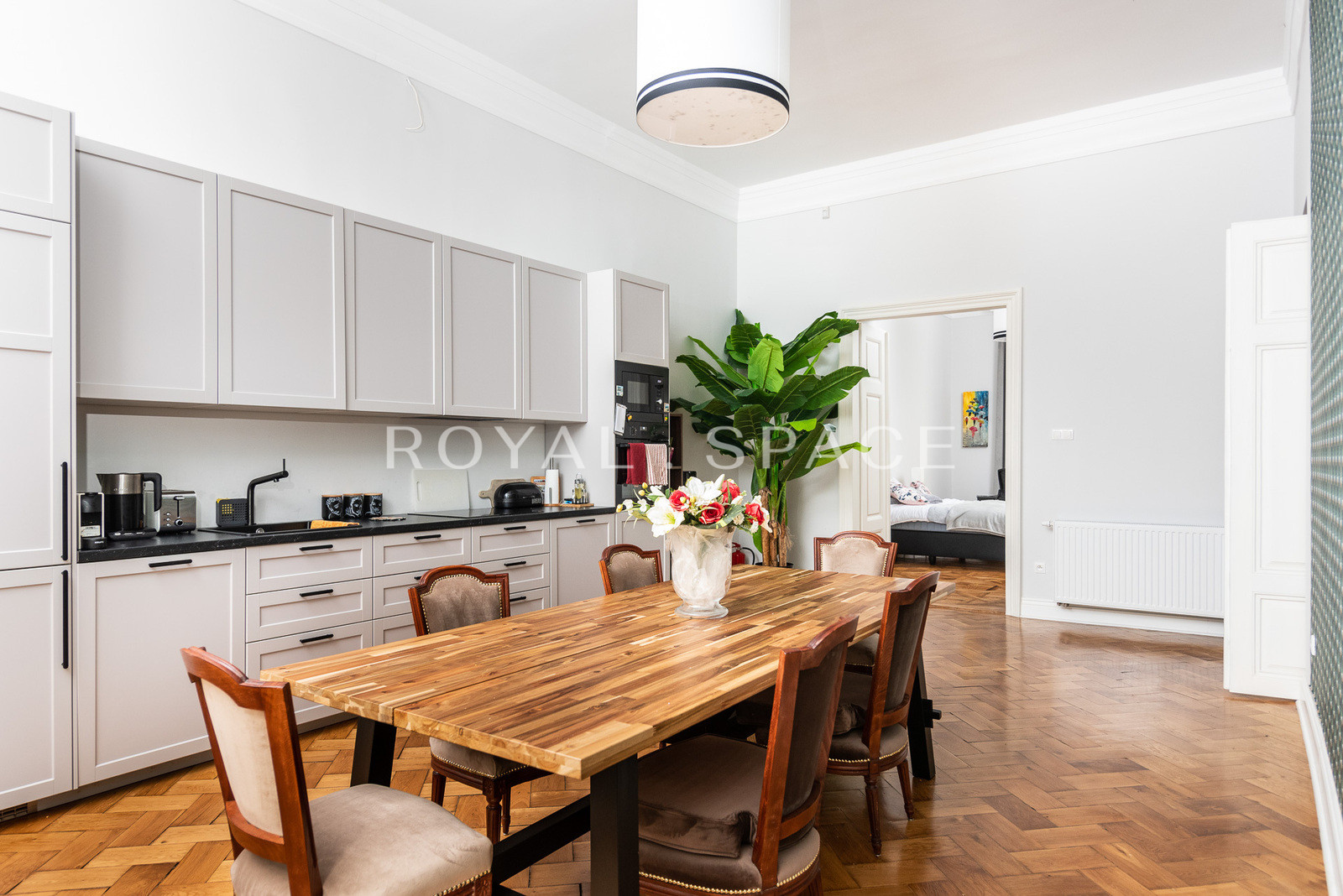 Unikatowy apartament w kamienicy przy Batorego!