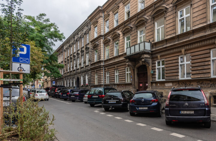 Unikatowy apartament w kamienicy przy Batorego!