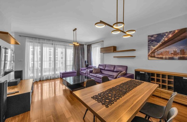 Сучасна квартира в самому центрі міста!