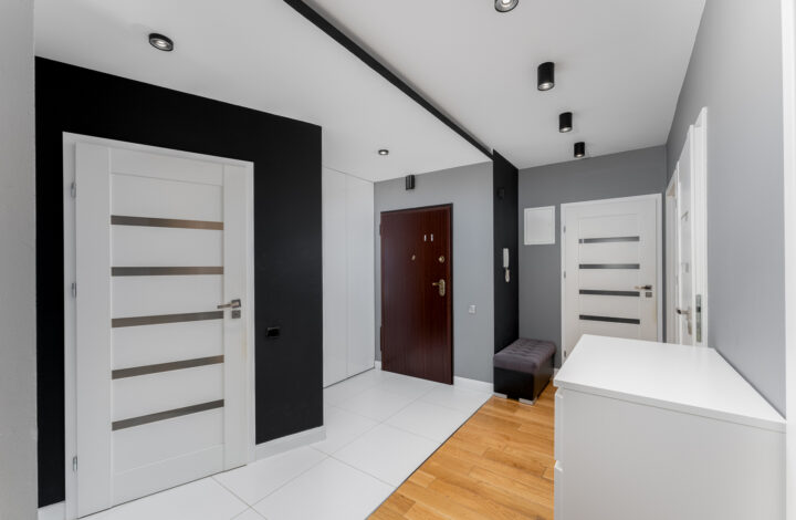 Spacious apartment with walk-in closet & balcony!