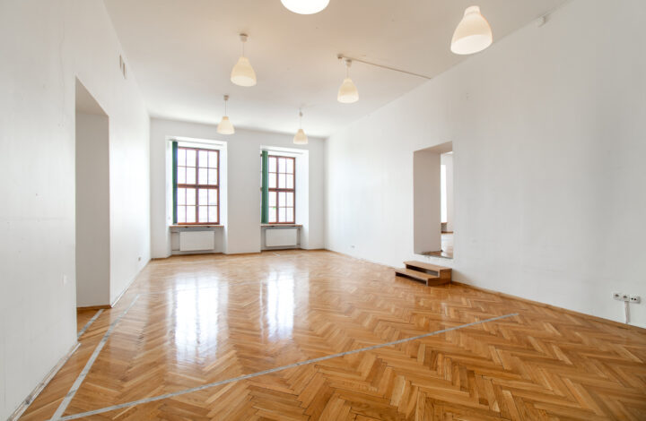 Spacious office space on Main Market Square!