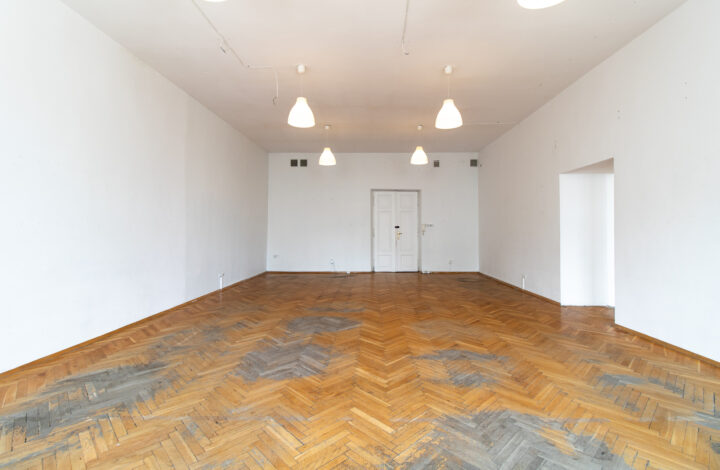 Spacious office space on Main Market Square!