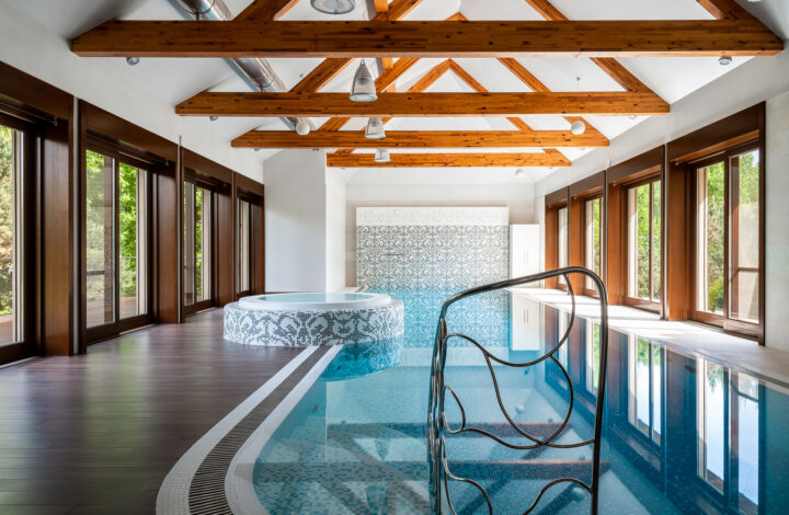 Унікальна резиденція з басейном на півночі Кракова!