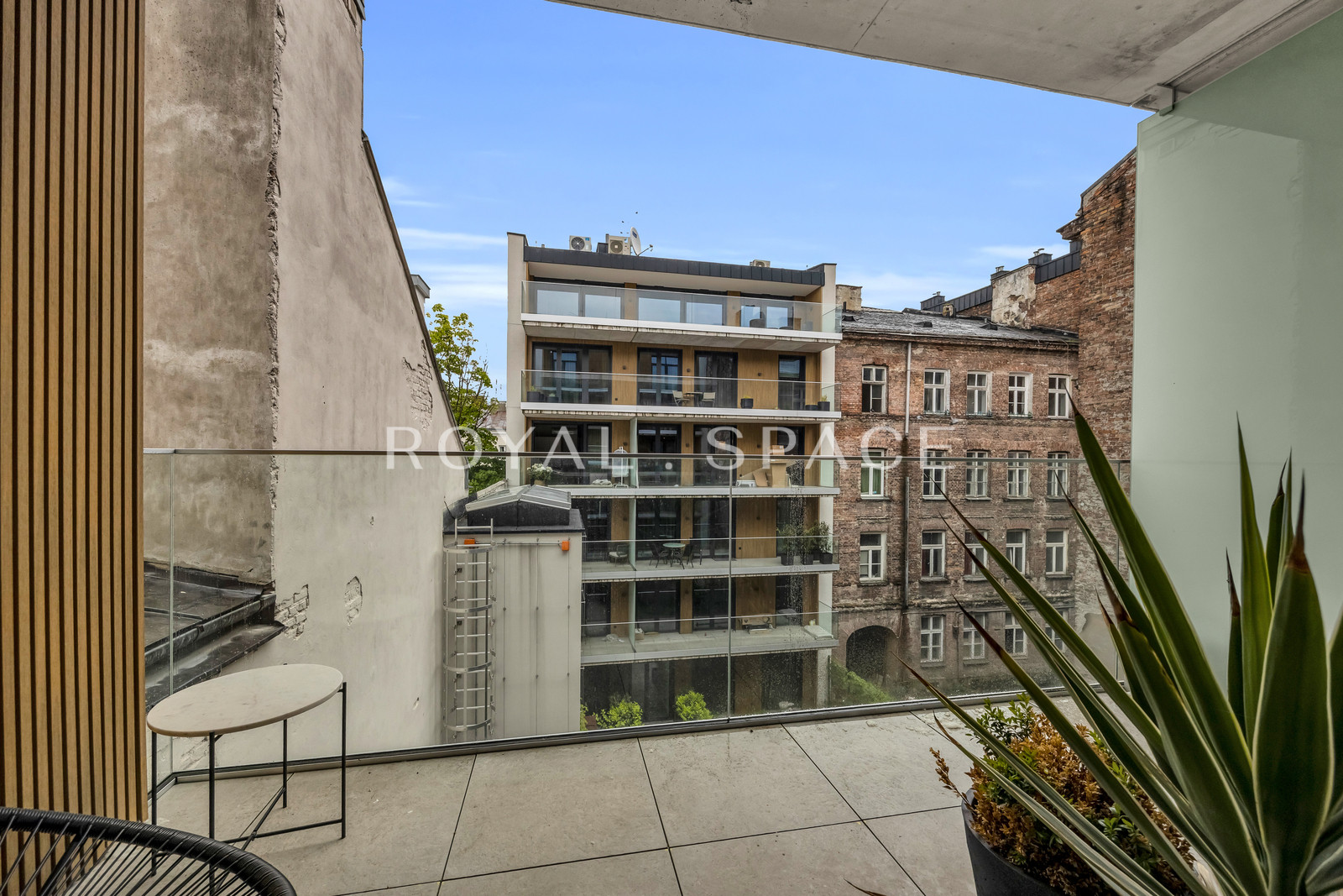 Funkcjonalne studio na Emilii Plater!