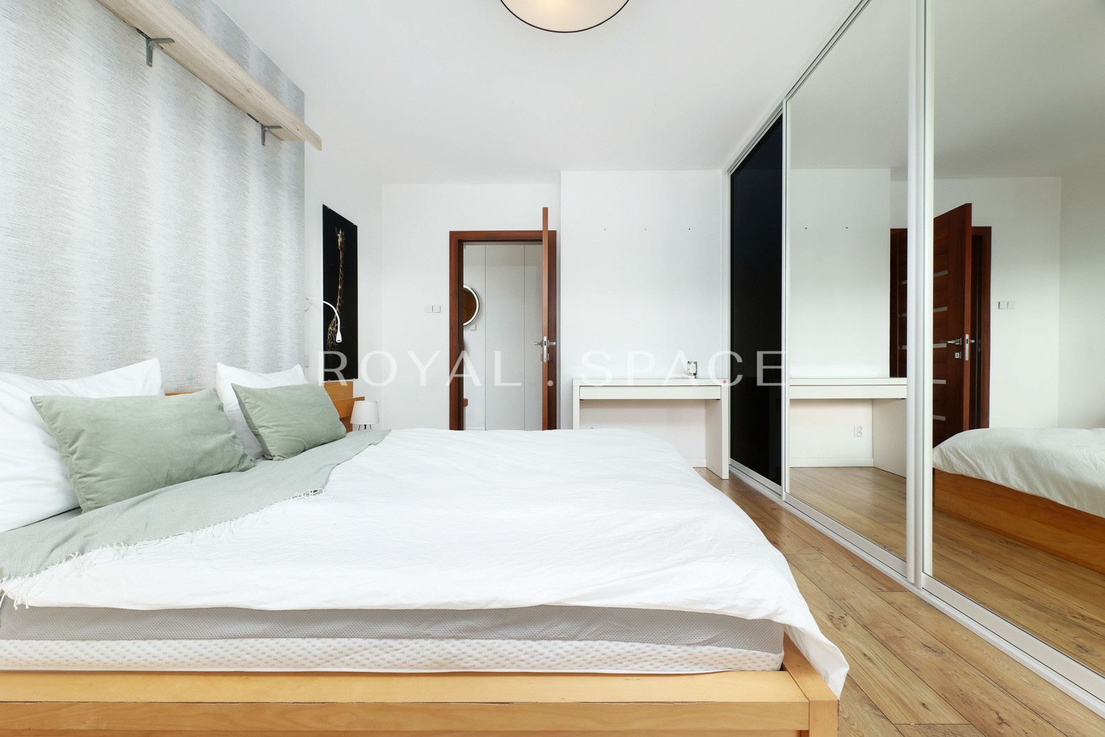 Spacious flat near Zakrzówek and Hsbc!