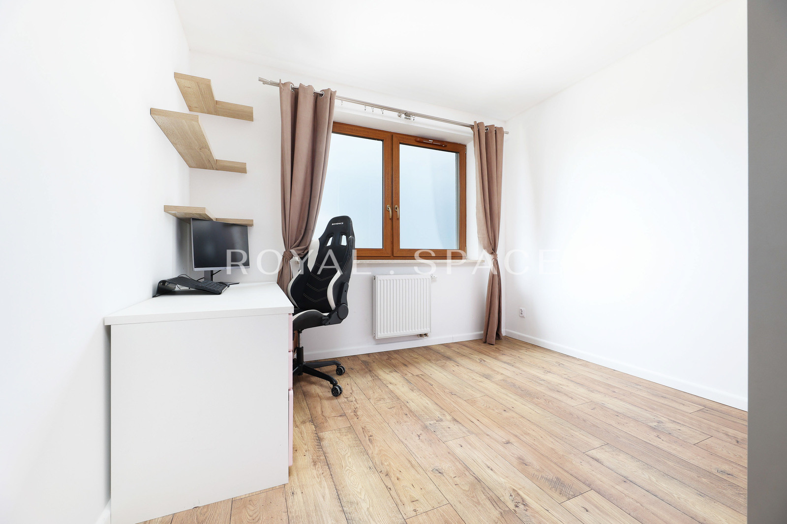 Spacious flat near Zakrzówek and Hsbc!
