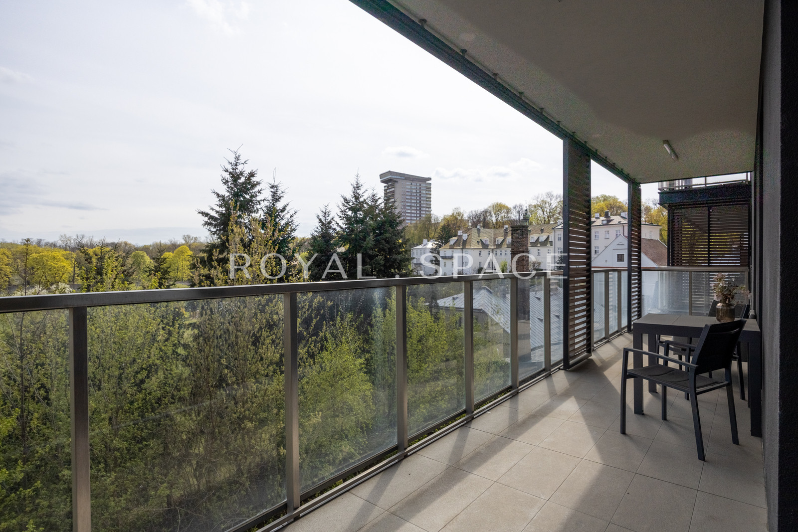 Apartment in Powiśle with a view of the gardens!