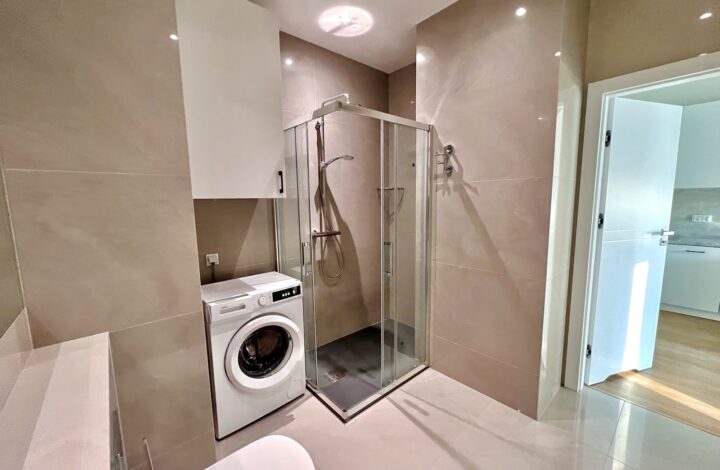 Apartment with balcony/AC in Fabryczna City