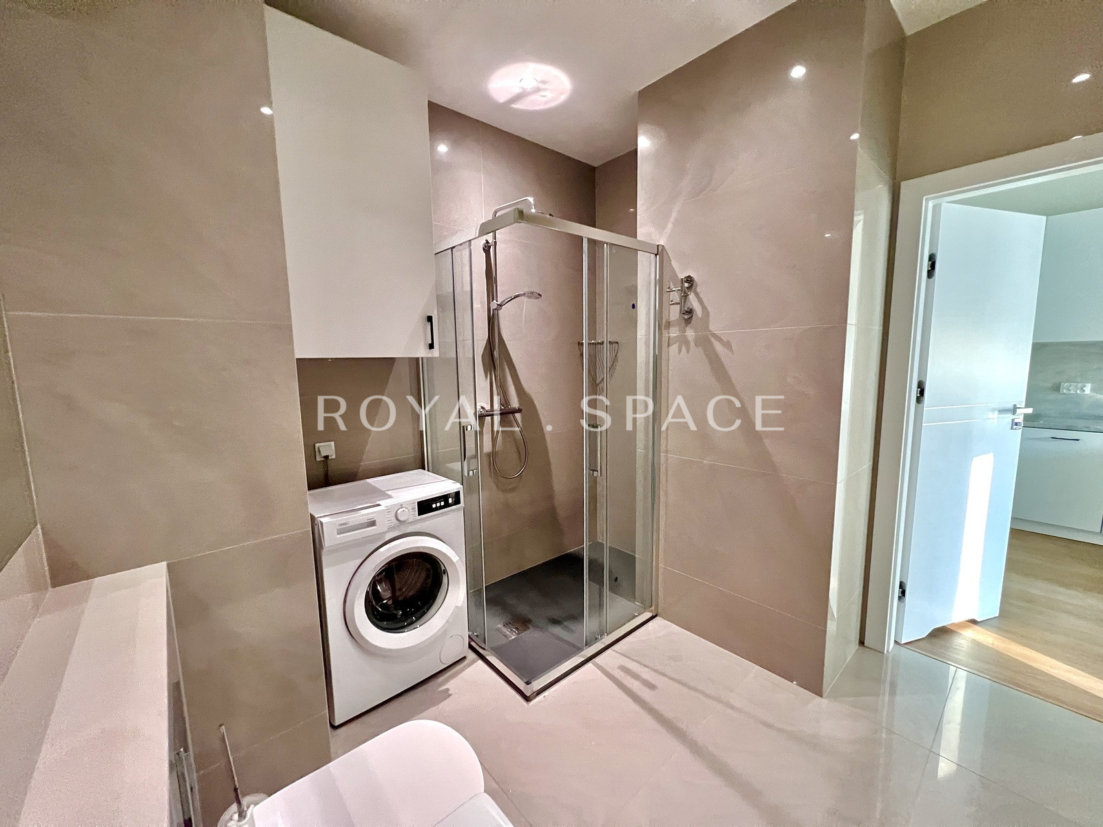 Apartment with balcony/AC in Fabryczna City