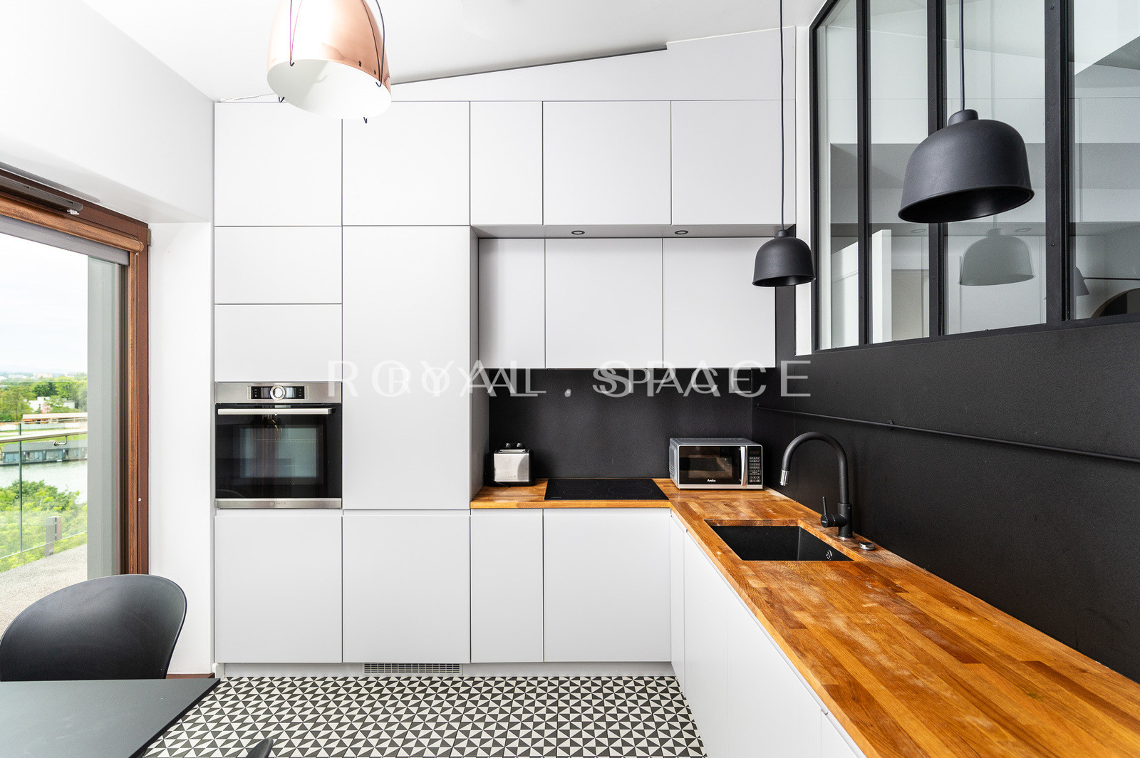 Penthouse z widokiem na Wisłę z ogrodem zimowym