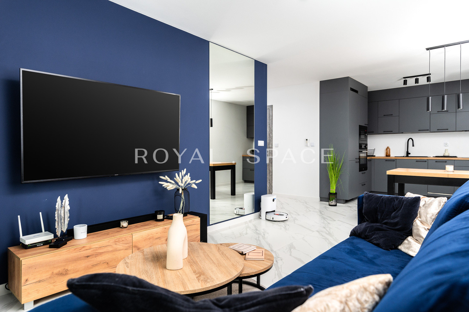 2-bedroom apartment next to shopping mall Serenada