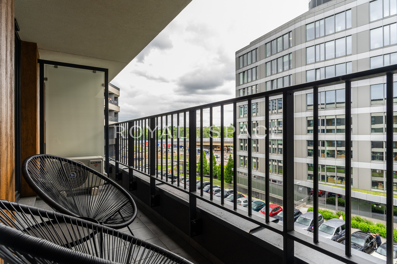 2-bedroom apartment next to shopping mall Serenada