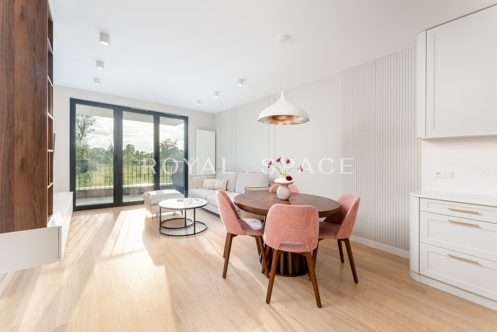 Komfortowe mieszkanie z balkonem i parkingiem!