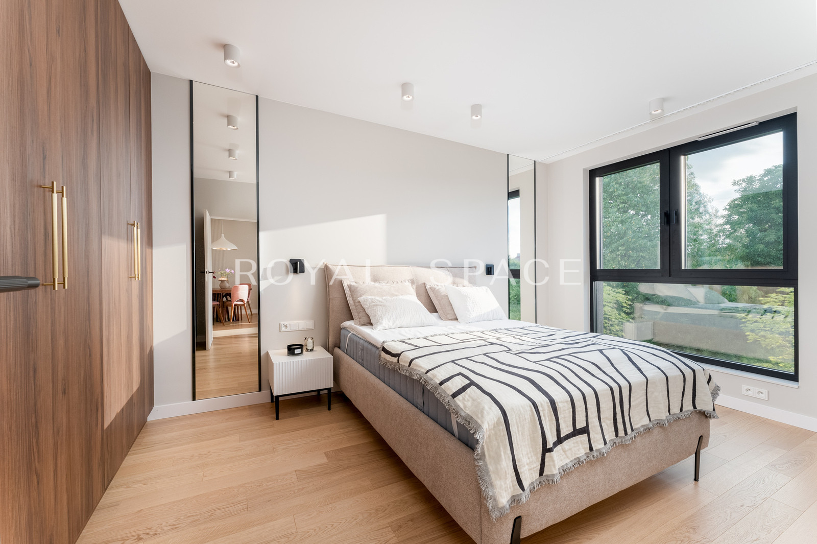 Komfortowe mieszkanie z balkonem i parkingiem!