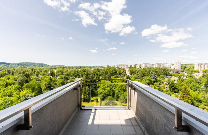 2-bedroom apartment with panoramic views Bronowice
