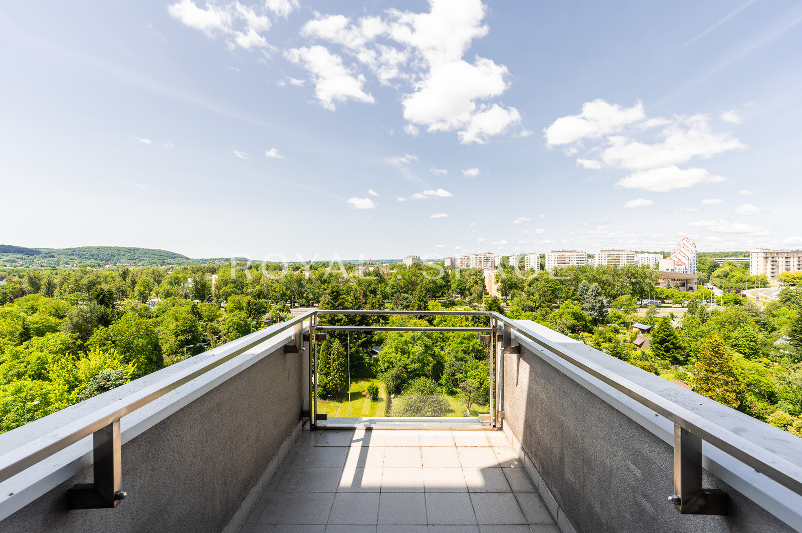 2-bedroom apartment with panoramic views Bronowice