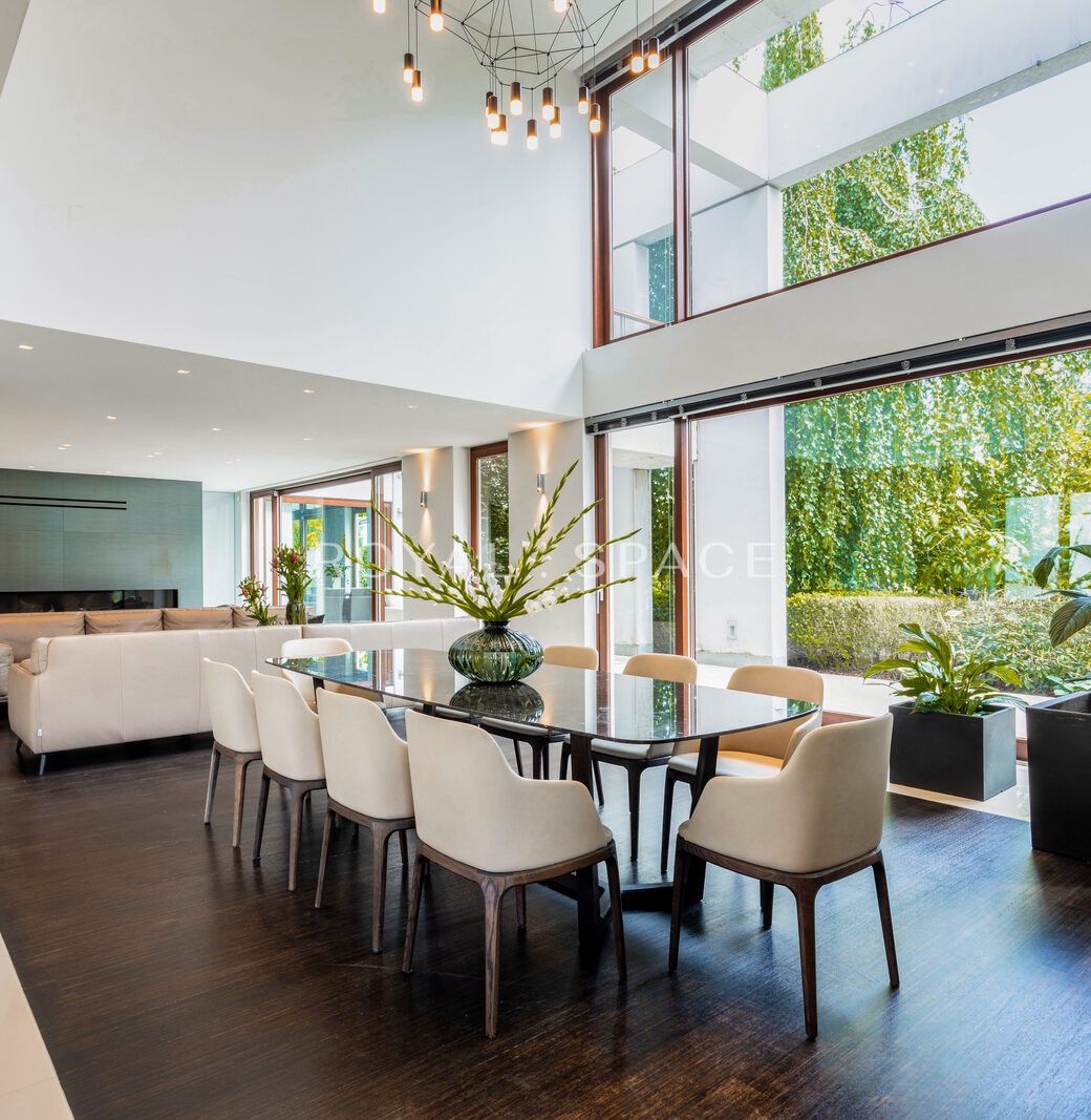 Luksusowa willa z dużym ogrodem na Bielanach!