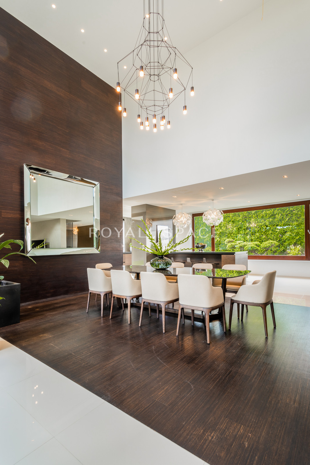 Luksusowa willa z dużym ogrodem na Bielanach!