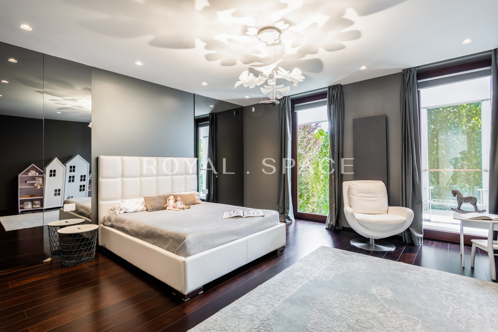 Luksusowa willa z dużym ogrodem na Bielanach!