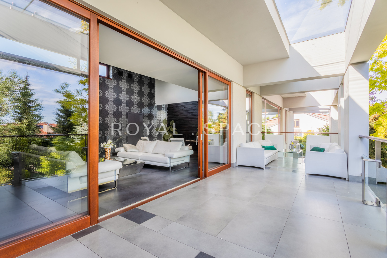 Luksusowa willa z dużym ogrodem na Bielanach!