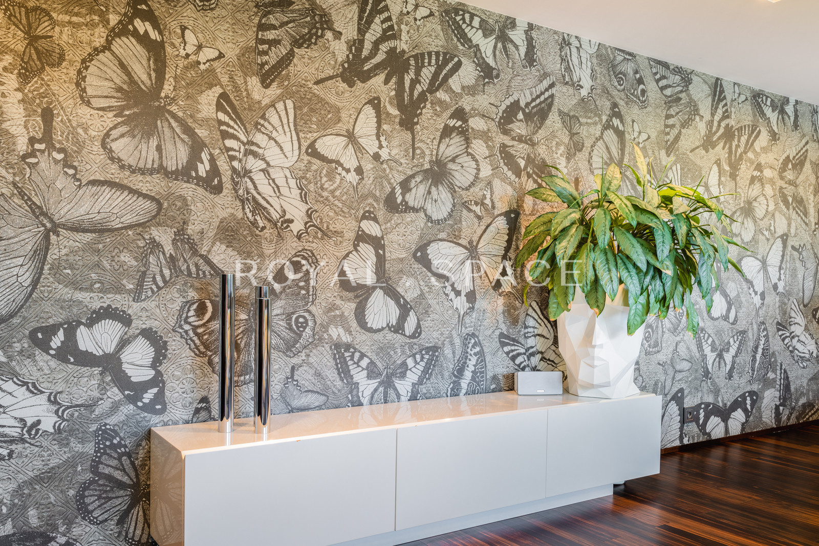 Luksusowa willa z dużym ogrodem na Bielanach!